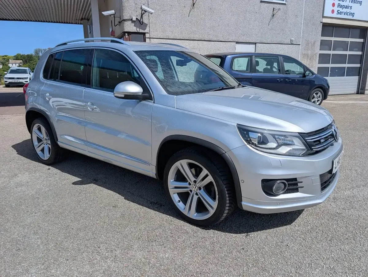 Used VW Tiguan R-line Edition 150 HP (110 kW) 2016 Silver SUV