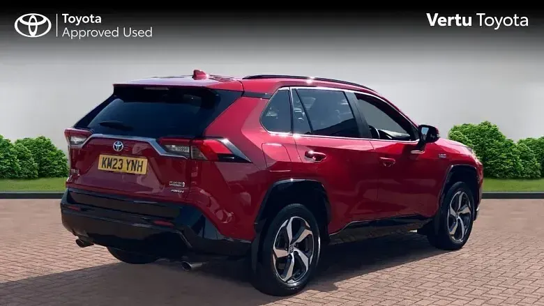 Usado Toyota RAV4 Design 306 HP (225 kW) 2023 SUV