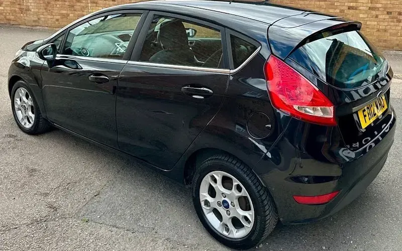 Used Ford Fiesta Zetec 97 HP (71 kW) 2012 Black Hatchback