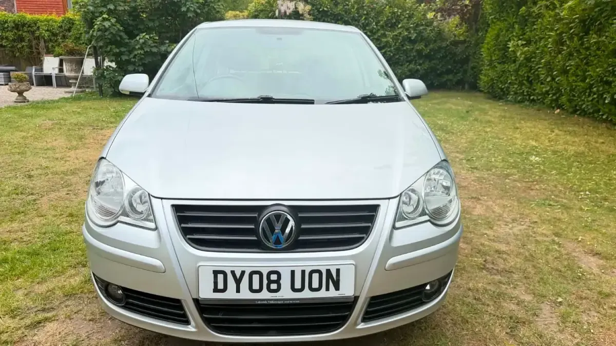Begagnad VW Polo Match 70 HK (51 kW) 2008 Silver Halvkombi