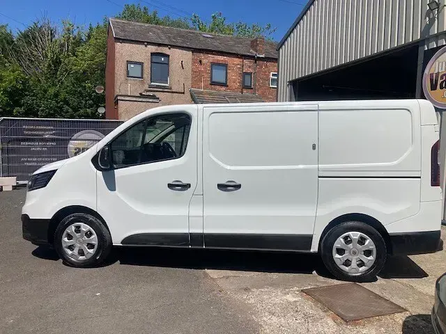 Used Renault Trafic Business 130 HP (95 kW) 2023 White