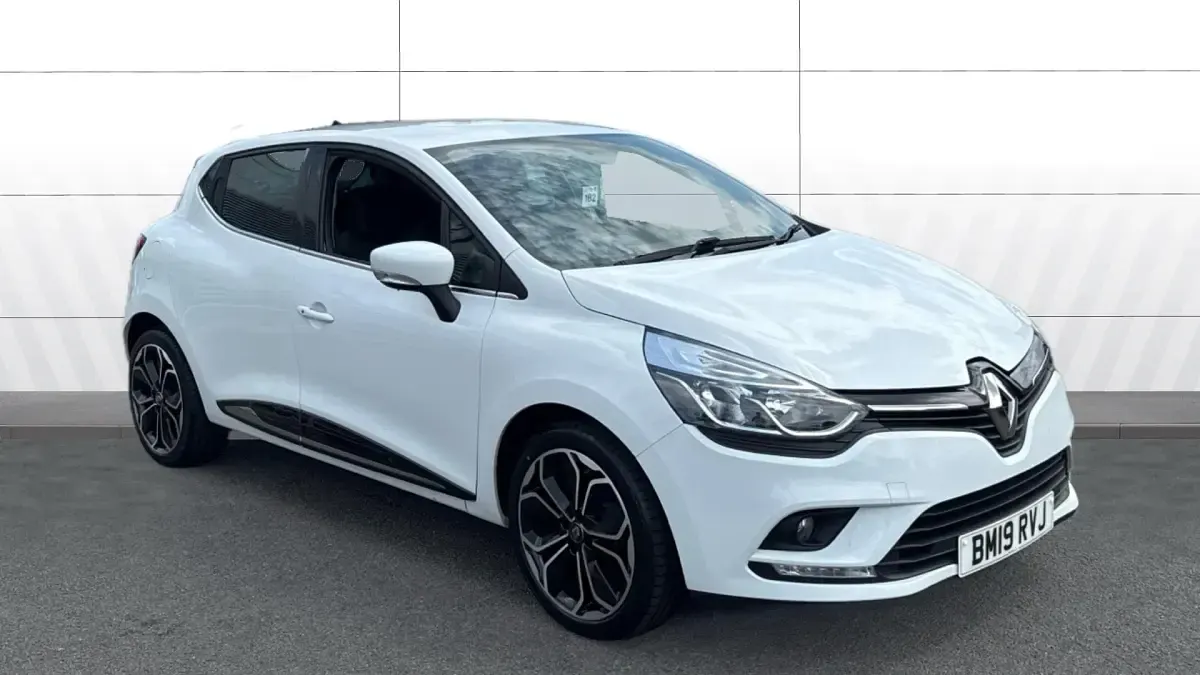 Used Renault Clio Iconic 76 HP (55 kW) 2019 Hatchback