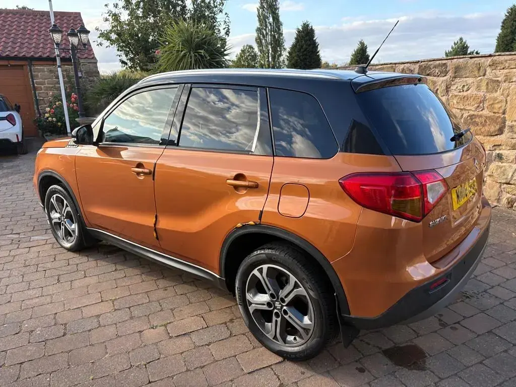 Used Suzuki Vitara SZ5 120 HP (88 kW) 2016 Orange SUV