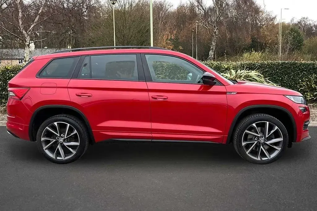 Used Skoda Kodiaq SportLine 190 HP (139 kW) 2020 Red SUV