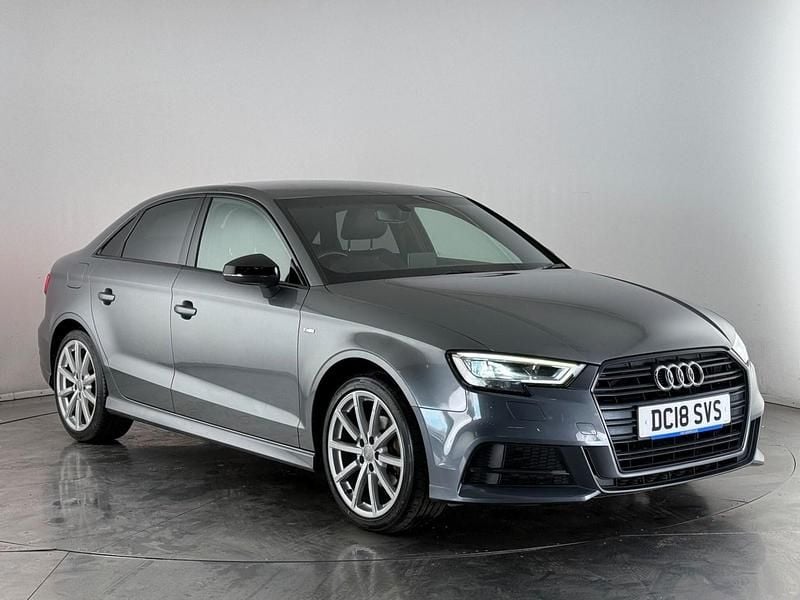Usado Audi A3 Black Edition 184 HP (135 kW) 2018 Sedan