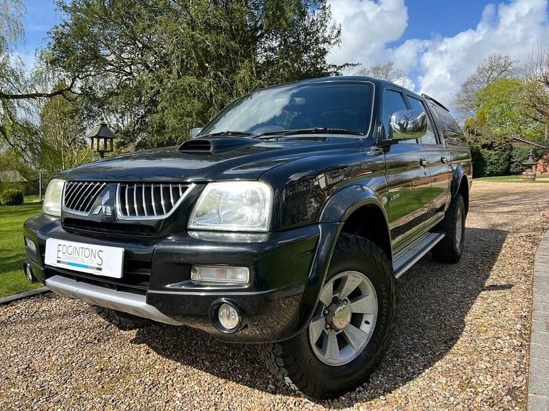 Used Mitsubishi L200 113 HP (83 kW) 2006 Black Pickup