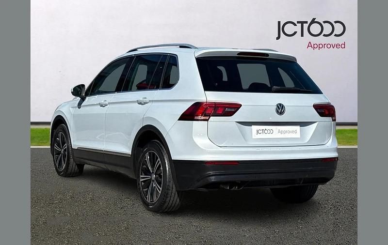 Used VW Tiguan SE 123 HP (90 kW) 2018 Silver SUV