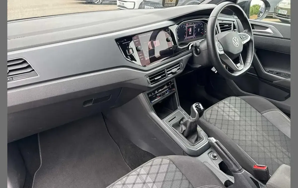 Used VW Taigo R-line 110 HP (80 kW) 2023 Black SUV