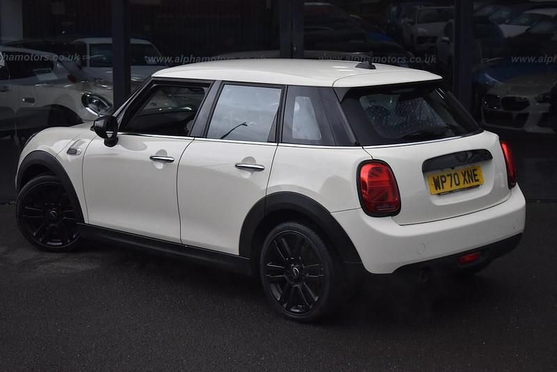 Used Mini ONE Comfort 102 HP (75 kW) 2020 White Hatchback