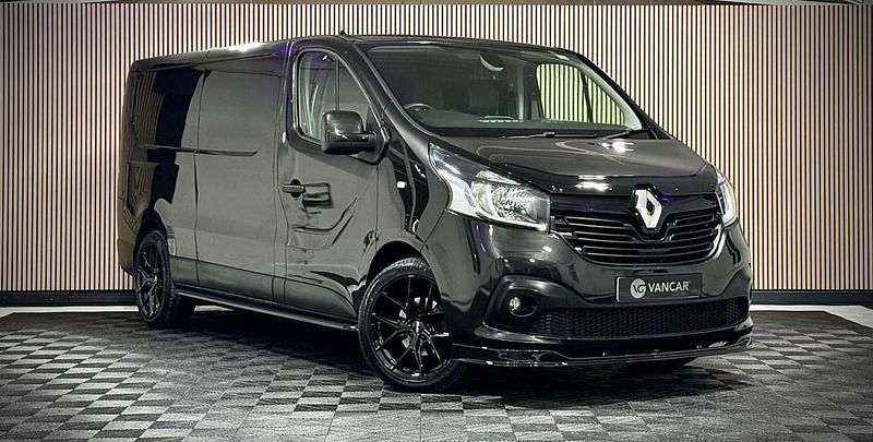 Begagnad Renault Trafic 2017 Svart Minibuss
