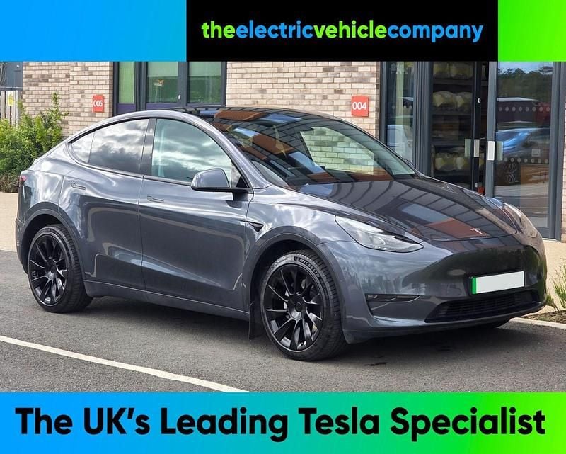 Grey Used 2023 Tesla Model Y Long Range SUV | £30,995 (A bit pricey) - Image 1/4