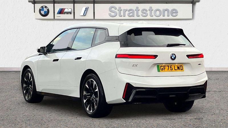 New BMW iX M Sport 295 kW (402 HP) 2025 White SUV