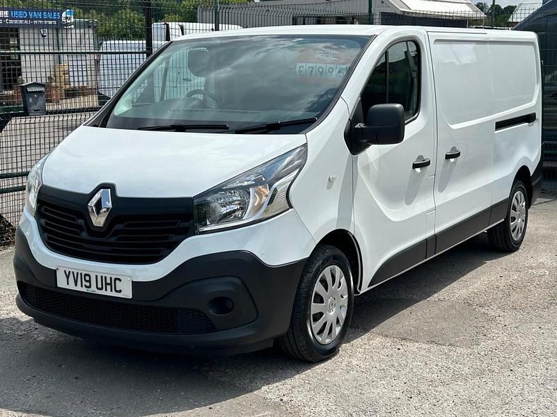 White Used 2019 Renault Trafic Business Van | £7,995 (Super price) - Image 1/4