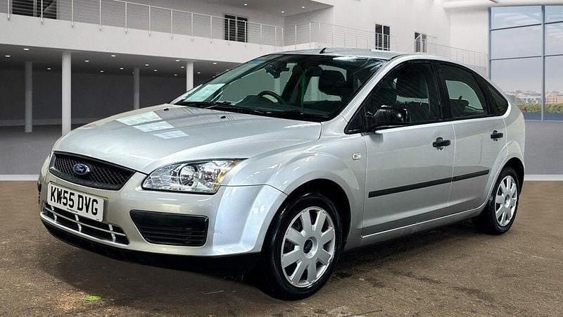 Silver Used 2006 Ford Focus Hatchback | £2,320 (Fair price) - Image 1/3