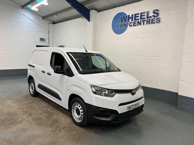 Used Toyota Proace City Active 2023 White MPV