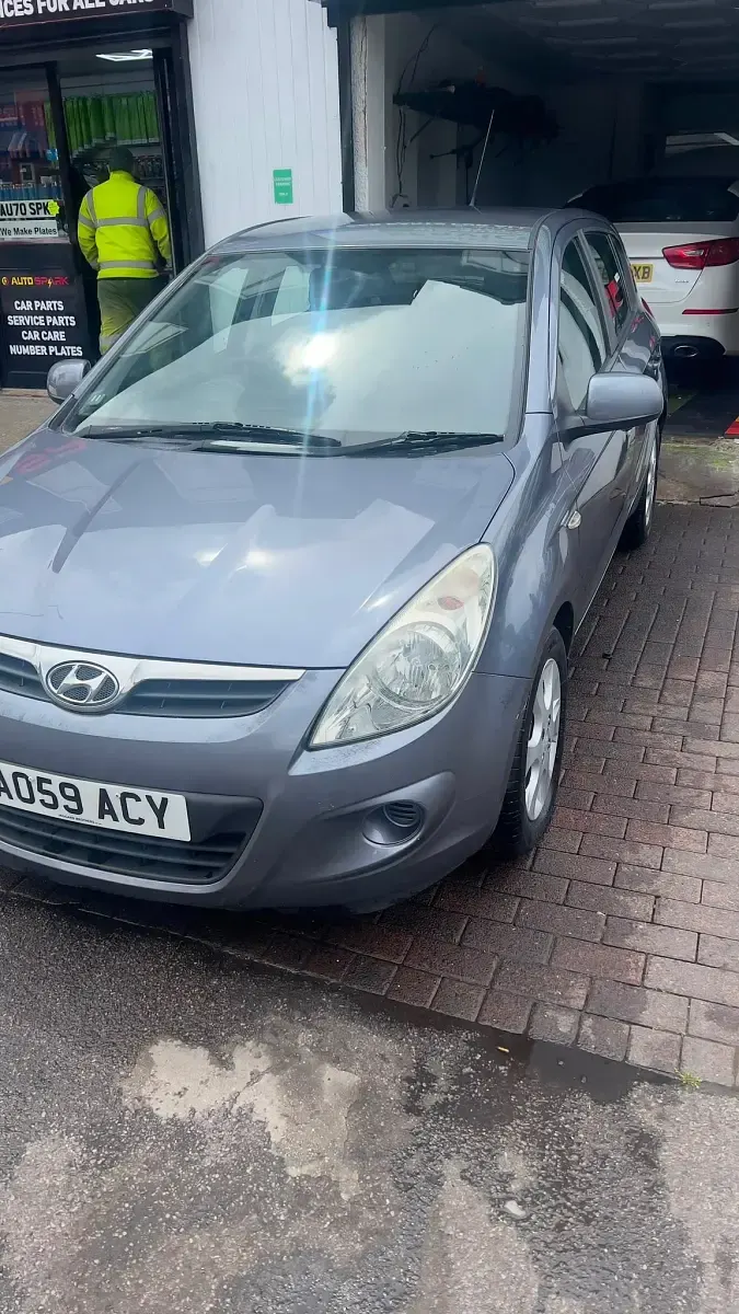 Used Hyundai i20 Comfort 101 HP (74 kW) 2009 Grey Hatchback