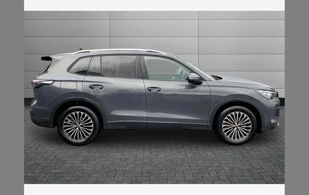Used VW Tiguan Match 150 HP (110 kW) 2025 Grey SUV