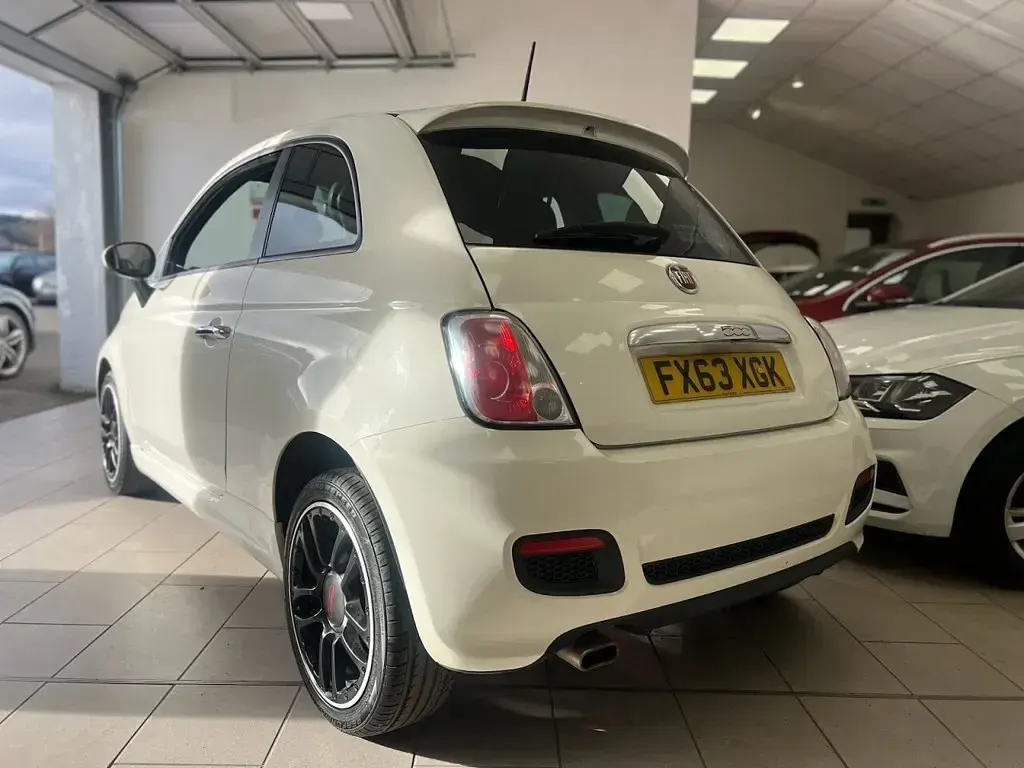 Used Fiat 500 S 95 HP (69 kW) 2013 White Hatchback