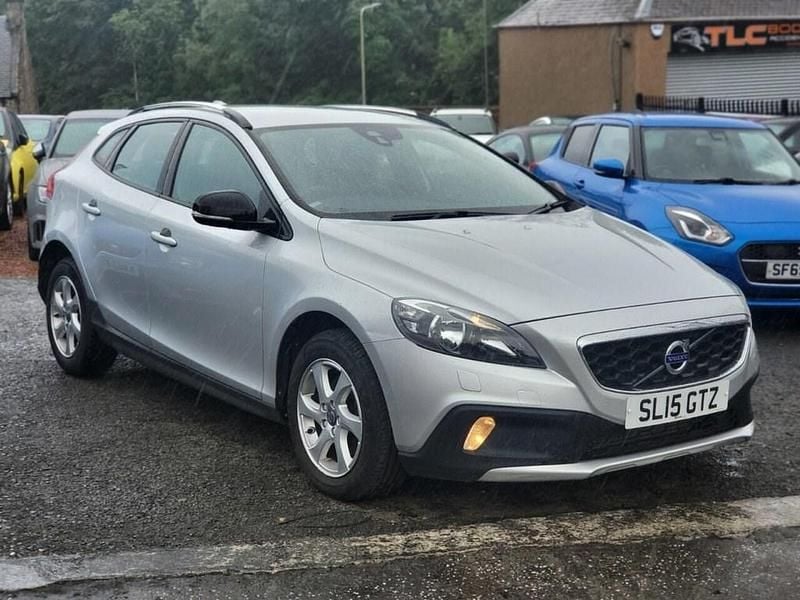 Used Volvo V40 SE 113 HP (83 kW) 2015 Silver Hatchback