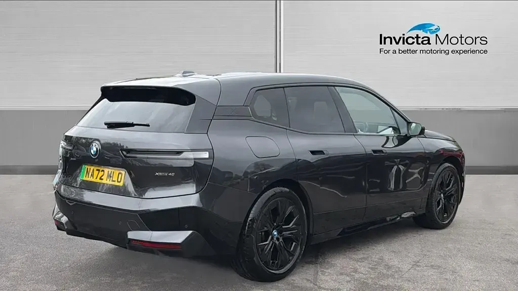 Usado BMW iX M Sport 239 kW (326 HP) 2022 Cinzento SUV