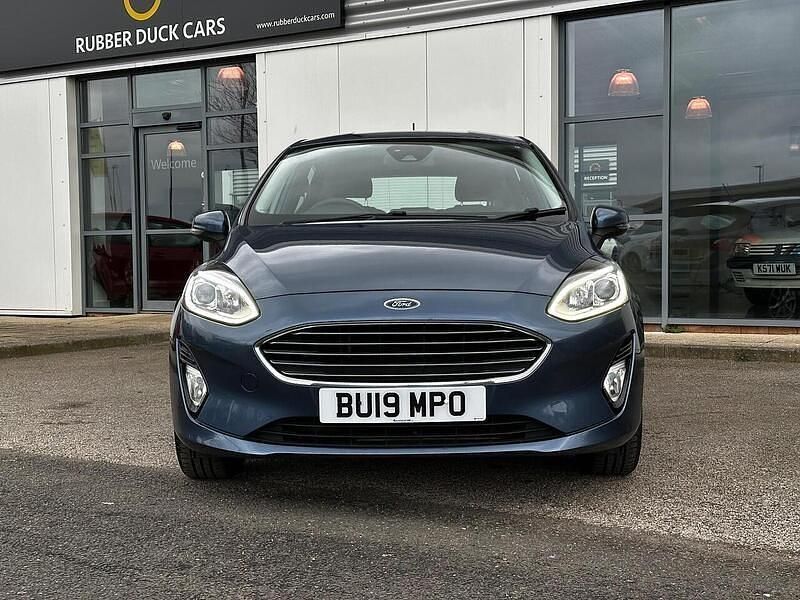 Used Ford Fiesta Zetec 70 HP (51 kW) 2019 Blue Hatchback