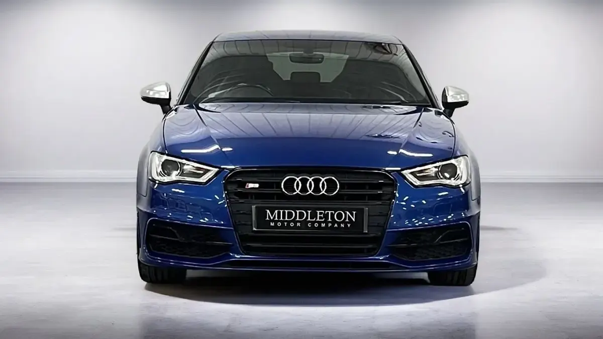 Used Audi A3 Comfort 310 HP (228 kW) 2016 Blue Hatchback