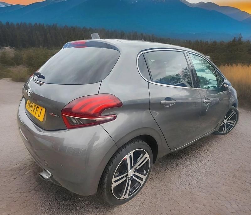 Used Peugeot 208 GT-line 110 HP (80 kW) 2018 Grey Hatchback