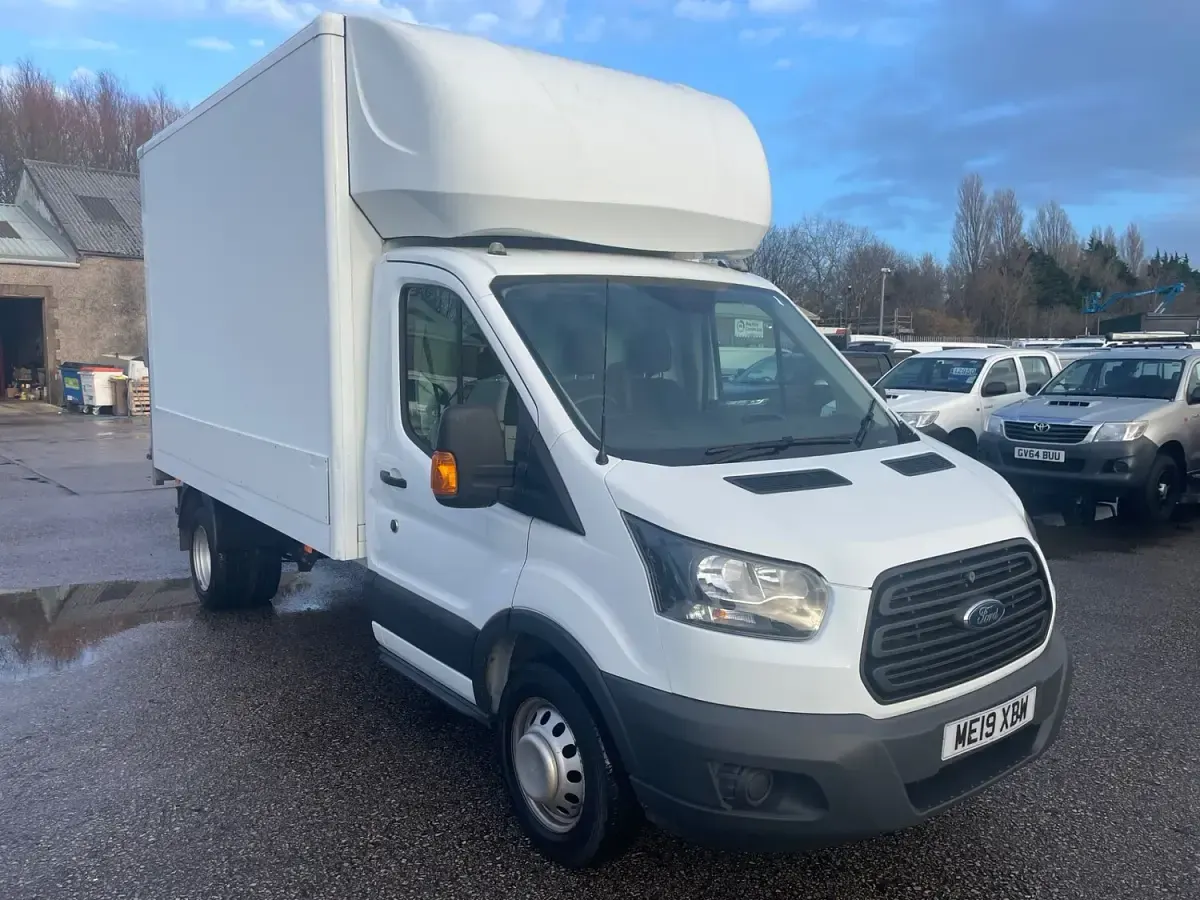Used Ford Transit 130 HP (95 kW) 2019 White Cabriolet