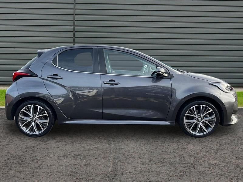 Used Toyota Yaris 116 HP (85 kW) 2022 Decuma grey Hatchback