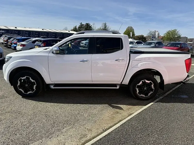 Used Nissan Navara Tekna 190 HP (139 kW) 2020 White Pickup