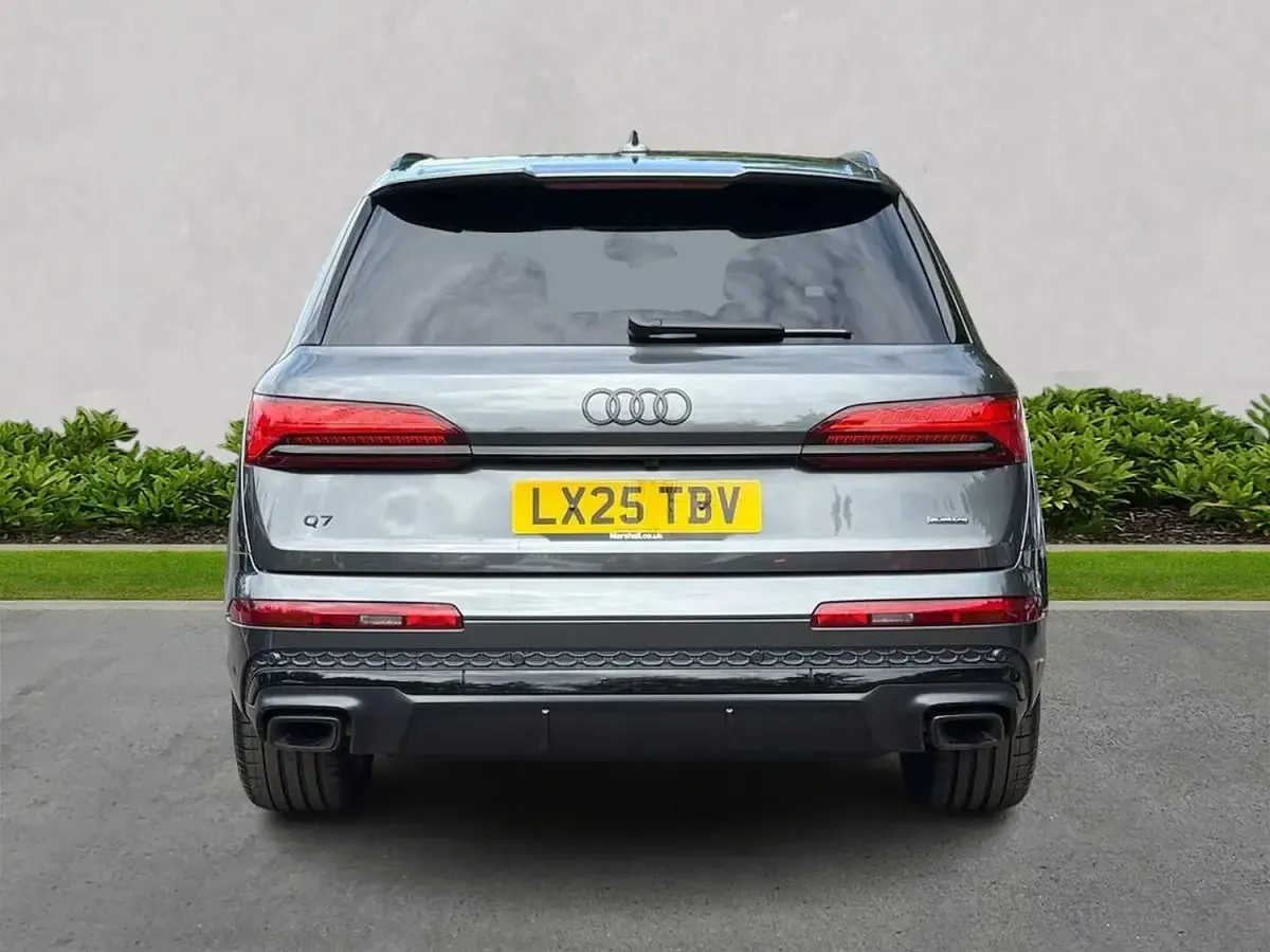 Used Audi Q7 Black Edition 340 HP (250 kW) 2025 Grey SUV