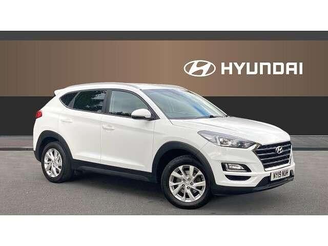 White Used 2019 Hyundai Tucson SE SUV | £12,591 (Good price) - Image 1/4