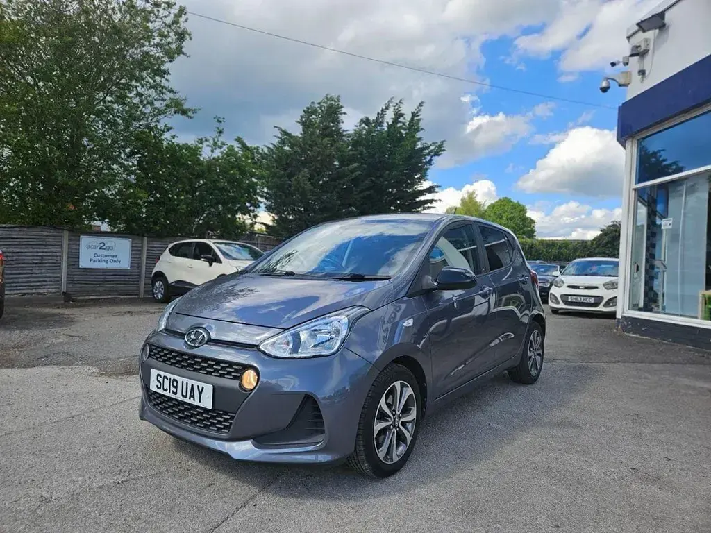 Used Hyundai i10 67 HP (49 kW) 2019 Grey Hatchback