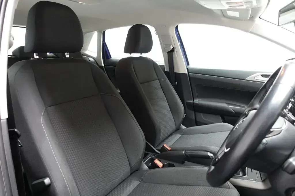 Used VW Polo SE 80 HP (58 kW) 2020 Blue Hatchback