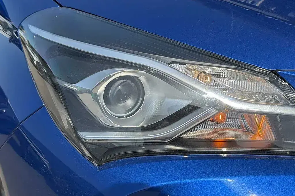 Used Toyota Yaris Hybrid 2019 Blue Hatchback