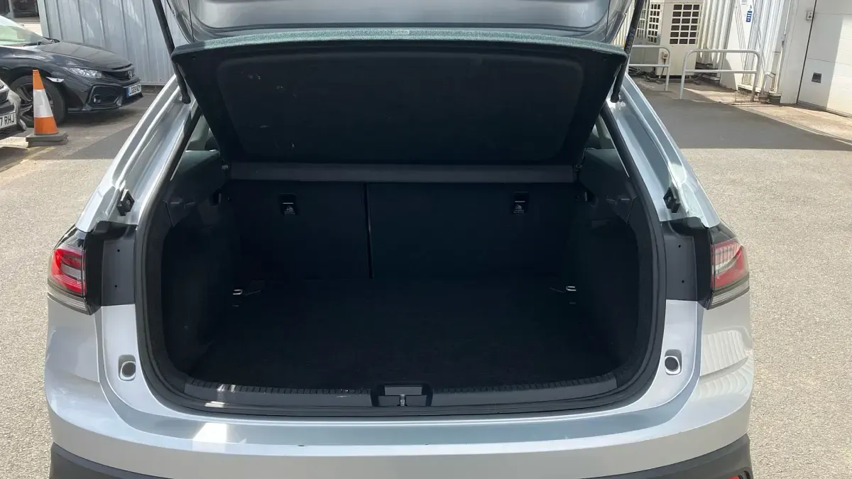 Used VW Taigo Life 95 HP (69 kW) 2022 Silver SUV