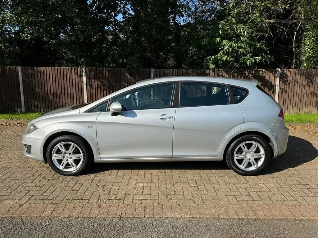Used Seat Leon Copa 103 HP (75 kW) 2012 Silver Hatchback