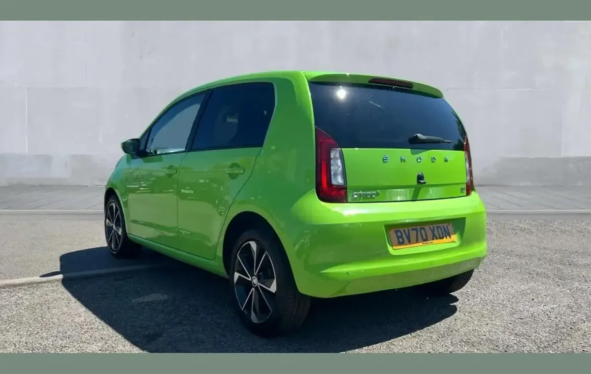 Used Skoda Citigo-e IV SE L 61 kW (83 HP) 2020 Kiwi green Hatchback