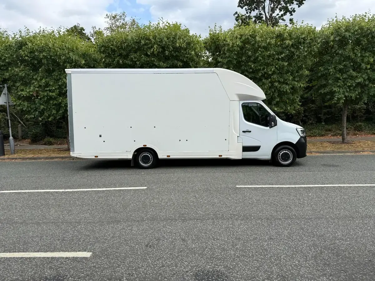 Used Renault Master Business 2023 White MPV