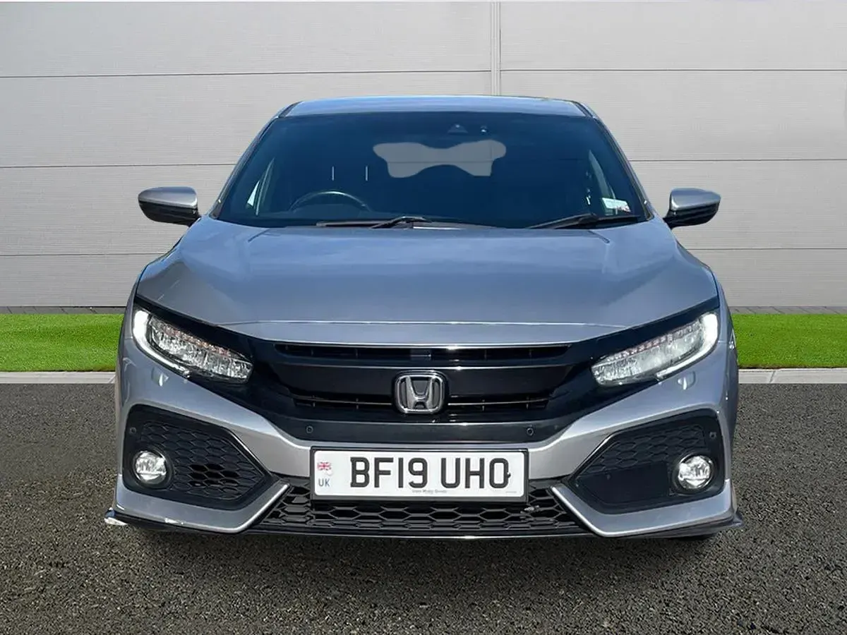 Used Honda Civic Sport 182 HP (133 kW) 2019 Silver Hatchback