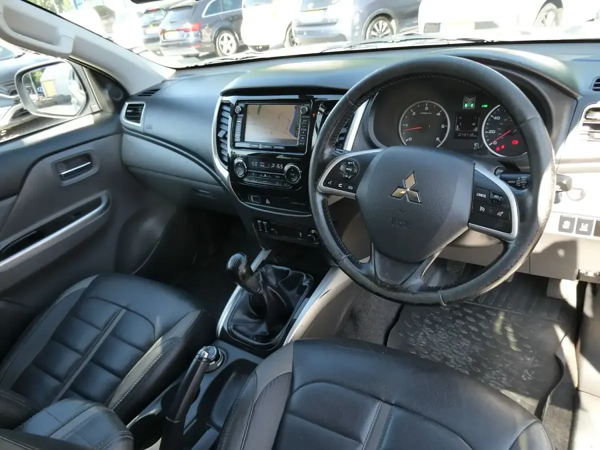 Used Mitsubishi L200 2016 Silver Pickup