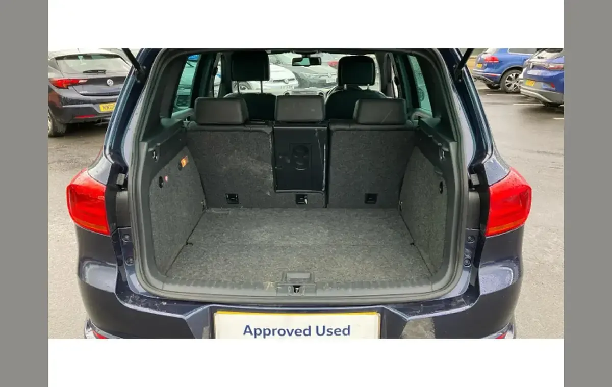 Usado VW Tiguan R-line Edition 150 CV (110 kW) 2016 Azul SUV