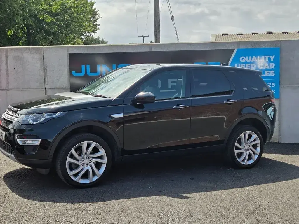 Used Land Rover Discovery 5 HSE Luxury 180 HP (132 kW) 2017 Black SUV
