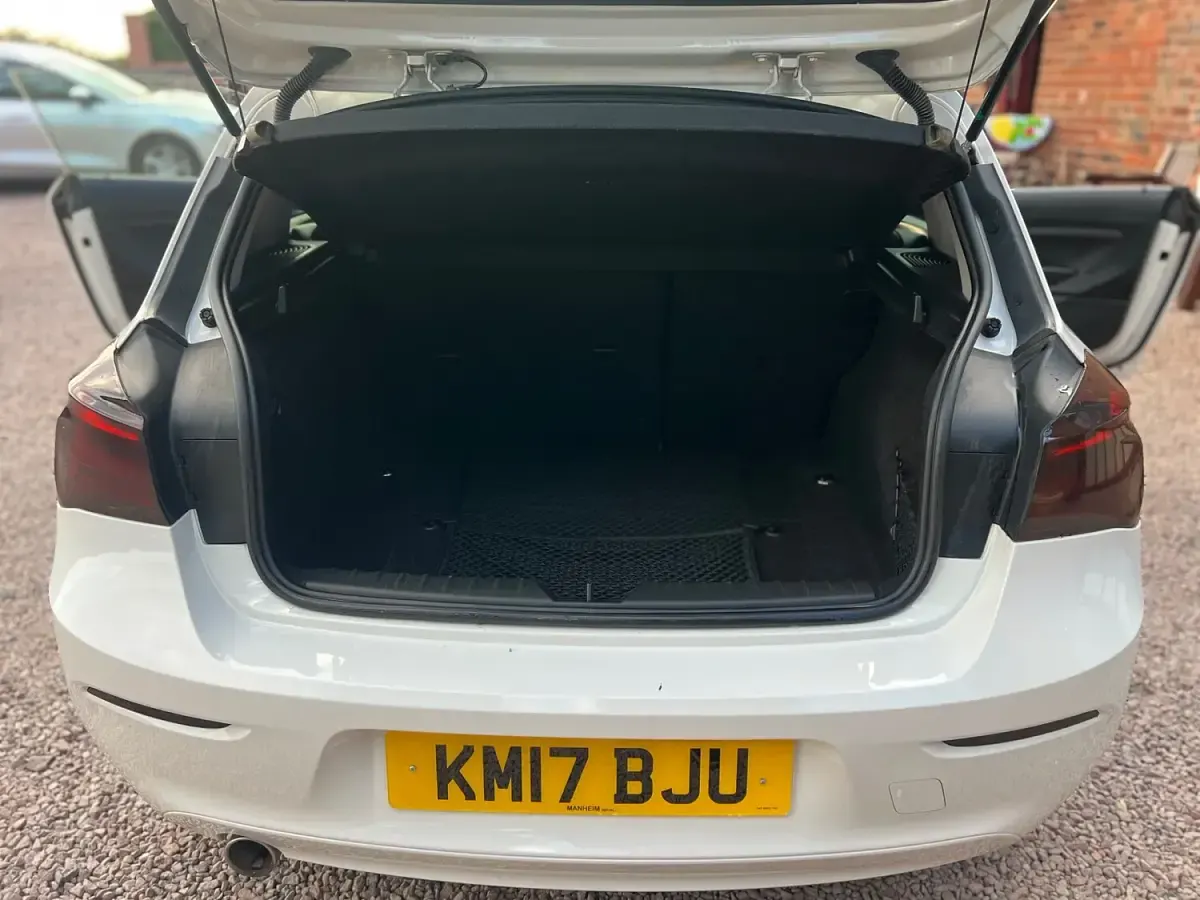 Used BMW 116 Performance 116 HP (85 kW) 2017 White Hatchback