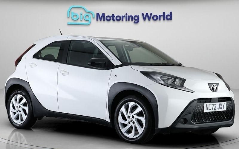 Used Toyota Aygo X PURE 72 HP (52 kW) 2025 SUV