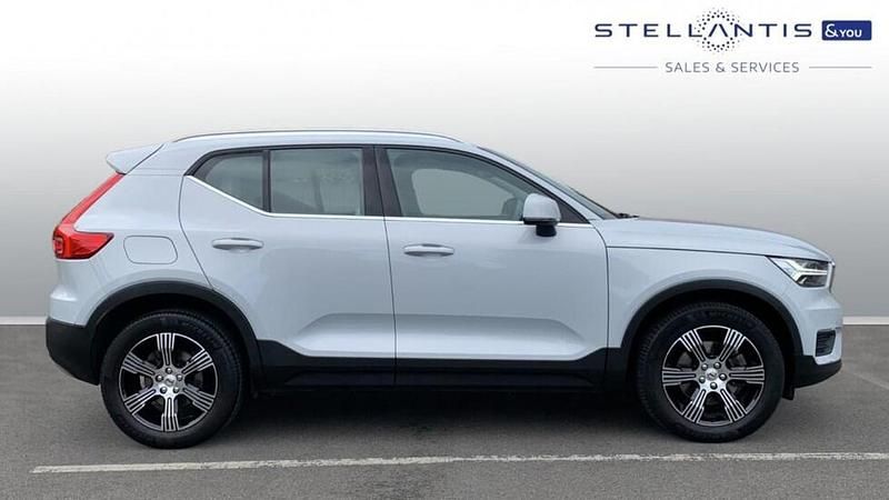 Grey Used 2022 Volvo XC40 Inscription SUV | £29,793 (A bit pricey) - Image 1/4