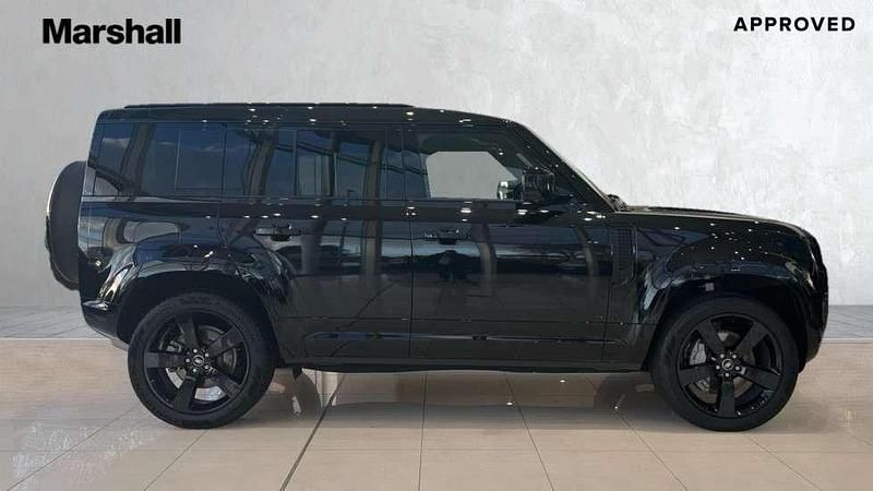 Used Land Rover Defender HSE Dynamic 350 HP (257 kW) 2025 Metallic  santorini black SUV