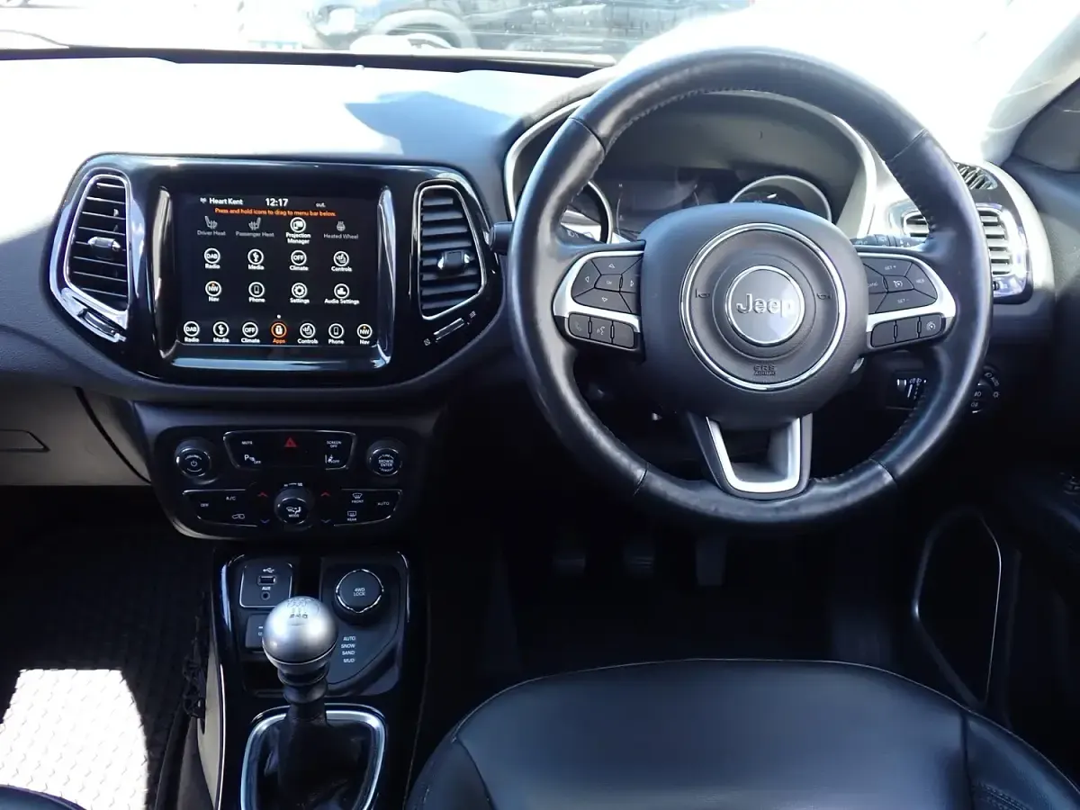 Used Jeep Compass Night Eagle 140 HP (102 kW) 2020 White SUV