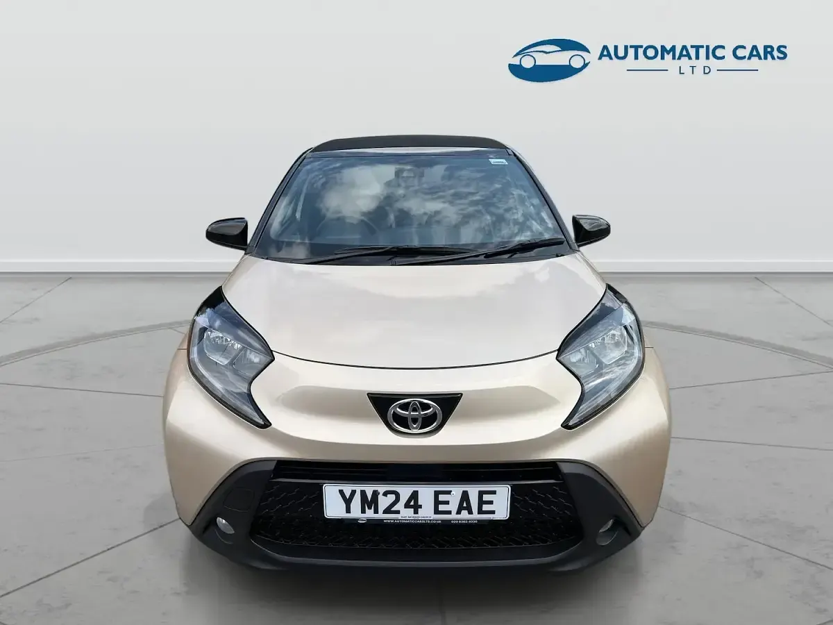 Used Toyota Aygo X 72 HP (52 kW) 2024 Beige SUV