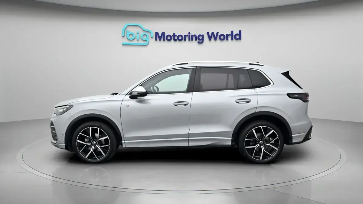 Used VW Tiguan R-line 150 HP (110 kW) 2025 Silver SUV